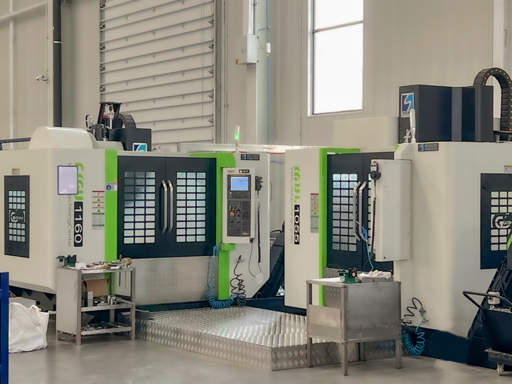 Обрабатывающий центр с ЧПУ