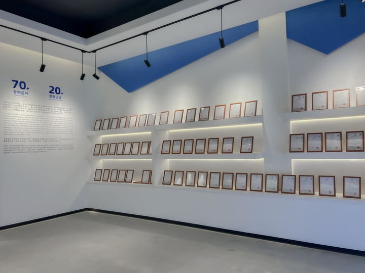 Wolfking Авторские права